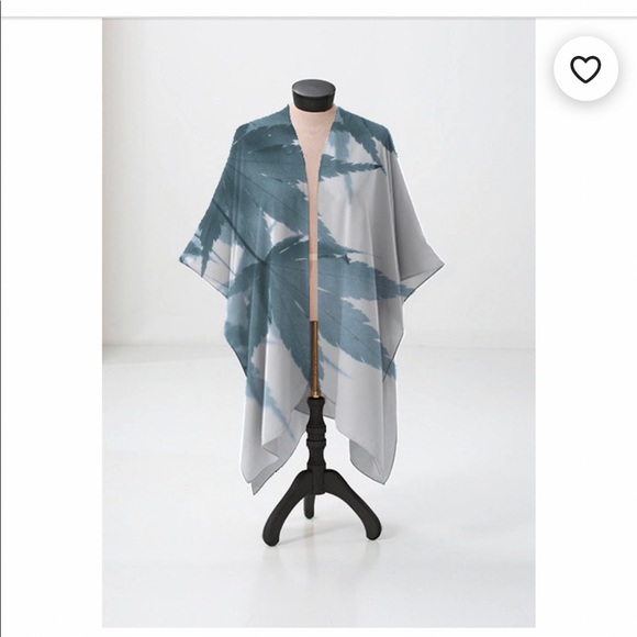 ⭐️Host pick⭐️New NancyJ kimono/coverup - Picture 1 of 10